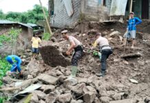 Sinergi Warga dan Aparat Tangani Longsor,di Desa Banyuwangi Badongan, Magelang