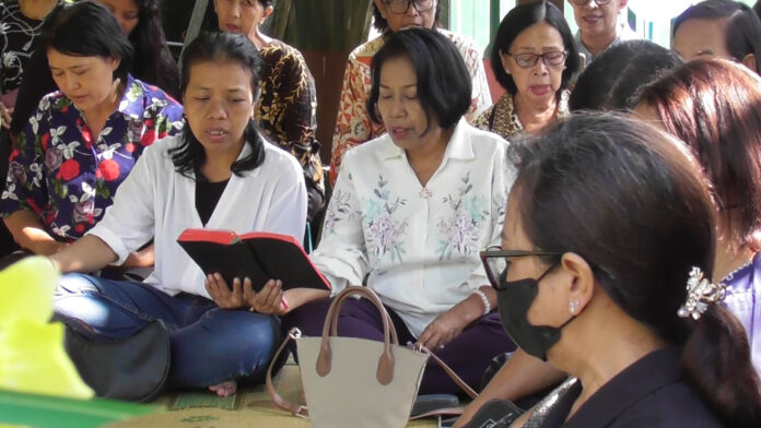 Paus Fransiskus meninggal