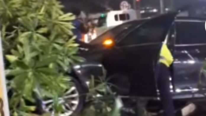 Screenshot_2025-04-09-21-59-30-701_com.ss.android.ugc.trill-edit