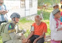 Operasi Damai Cartenz Sambangi Kampung Walesi : Patroli Terpadu dan Bangun Kepercayaan Warga